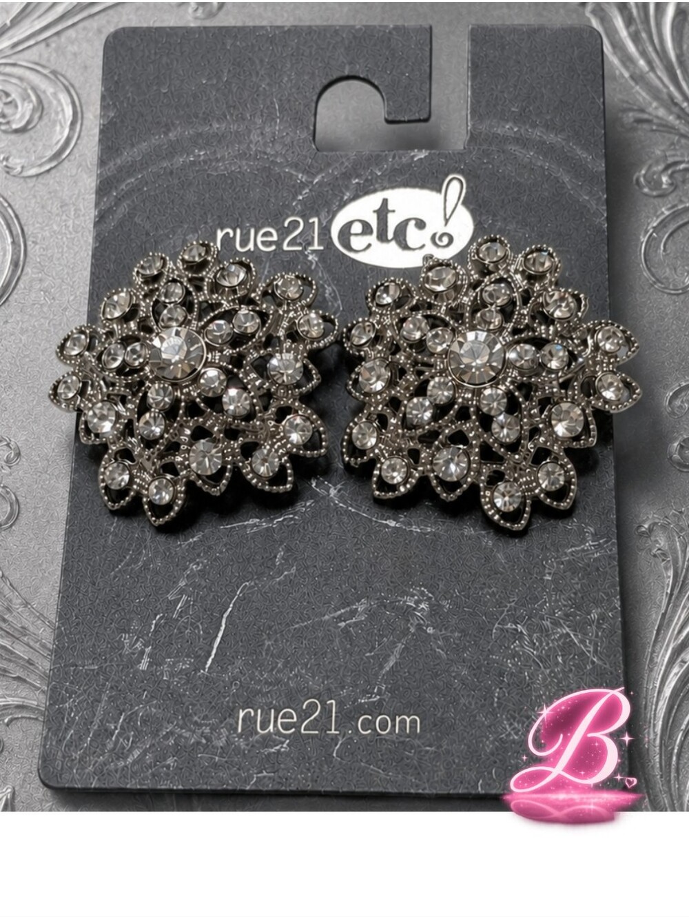 🚨2/$20🚨 Vintage-Inspired Silver Tone Rhinestone Statement Earrings NWT